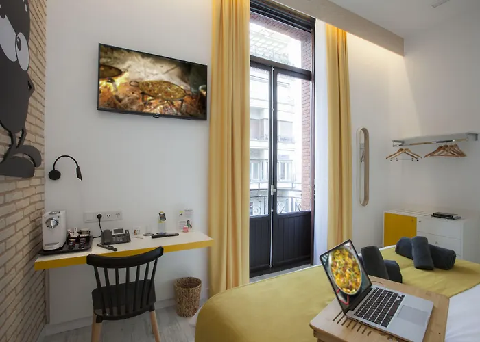 Casual Socarrat - Adults Only 3*